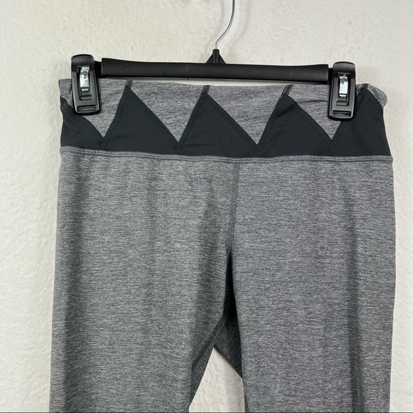 Lululemon Run Inspire Crop II Leggings Luxtreme Heathered Deep Coal Quilt - Picture 4 of 7